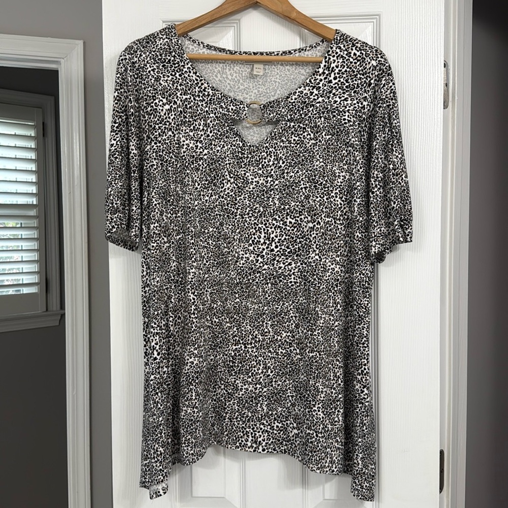 Dana Buchman Cheetah Print Top